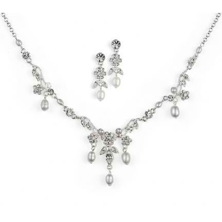 Sabella Freshwater Pearl Necklace and Earring Set 