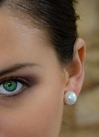 Sasha 10mm Pearl Stud Earrings